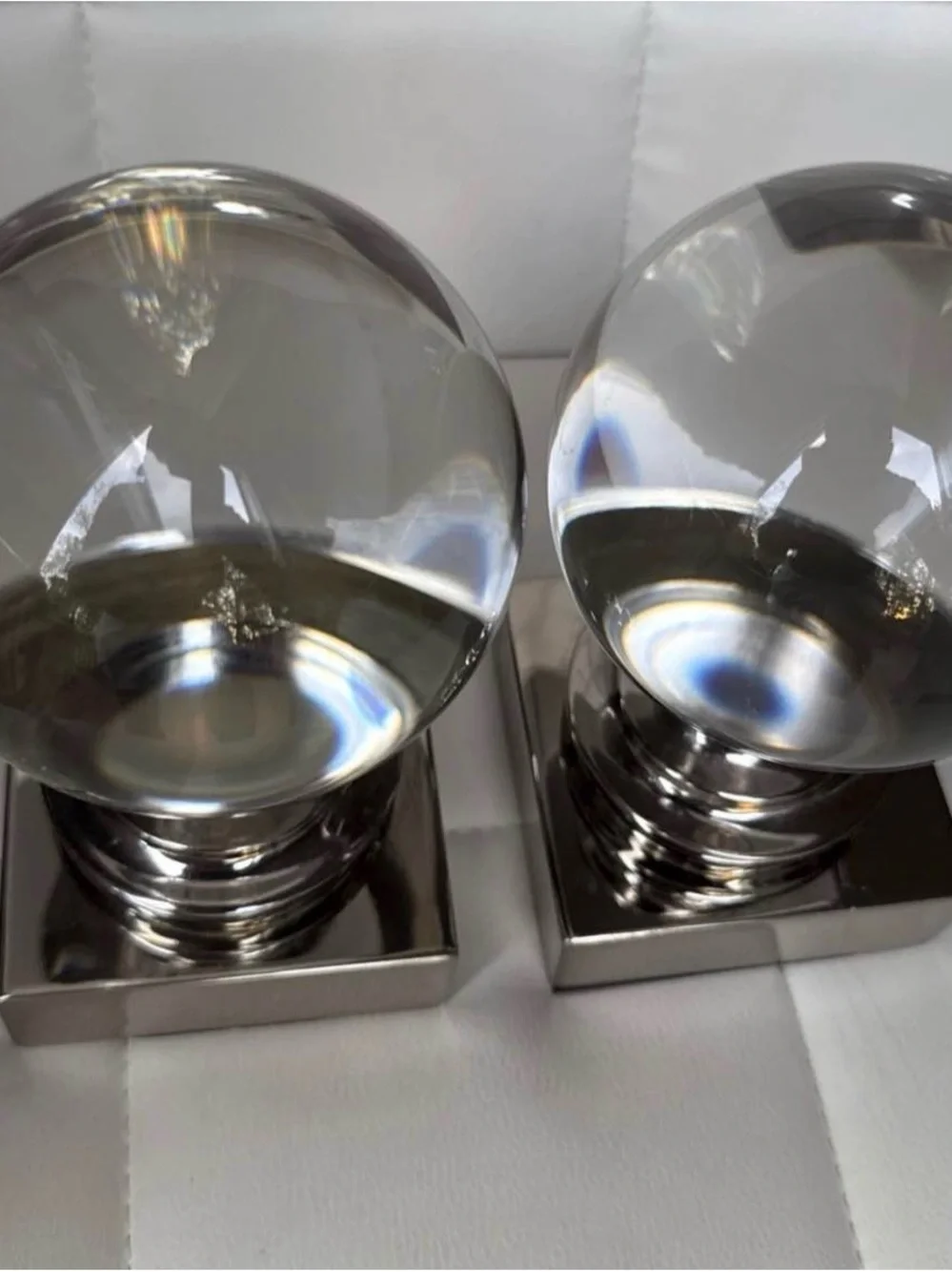 Restoration Hardware key features